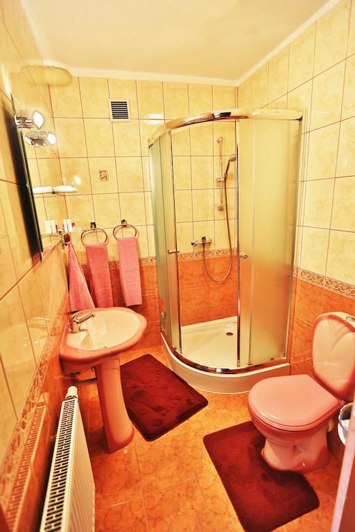 Hotel Goralski Raj ノヴィ・タルク エクステリア 写真