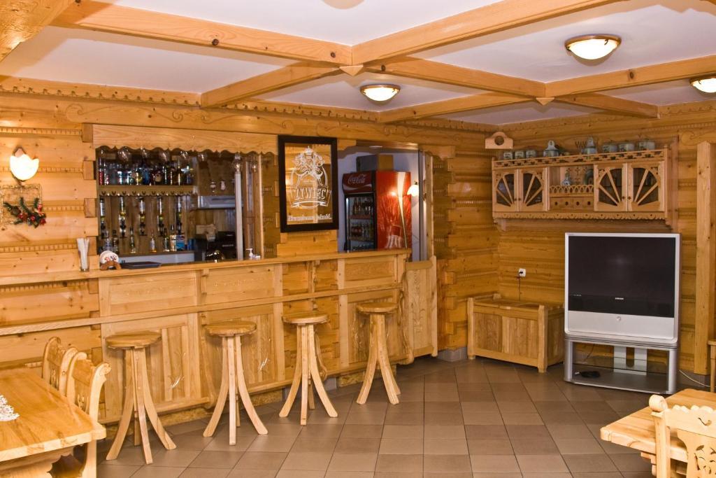 Hotel Goralski Raj ノヴィ・タルク エクステリア 写真