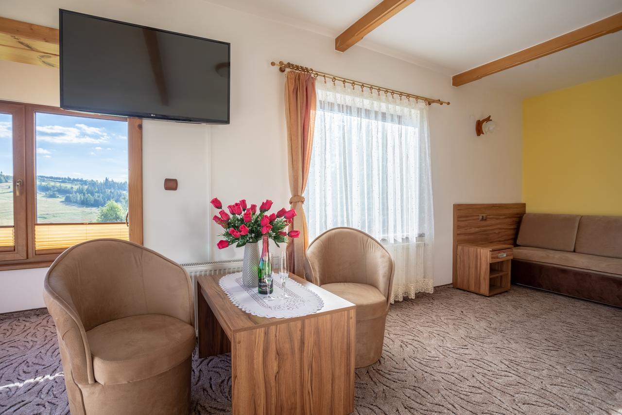 Hotel Goralski Raj ノヴィ・タルク エクステリア 写真